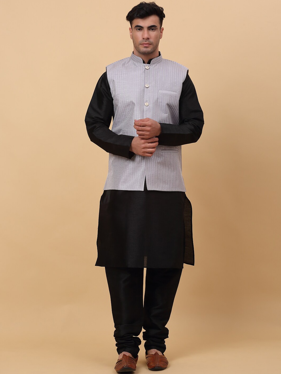 

KRAFT INDIA Mandarin Collar Kurta With Churidar & Striped Sequinned Nehru Jacket, Black