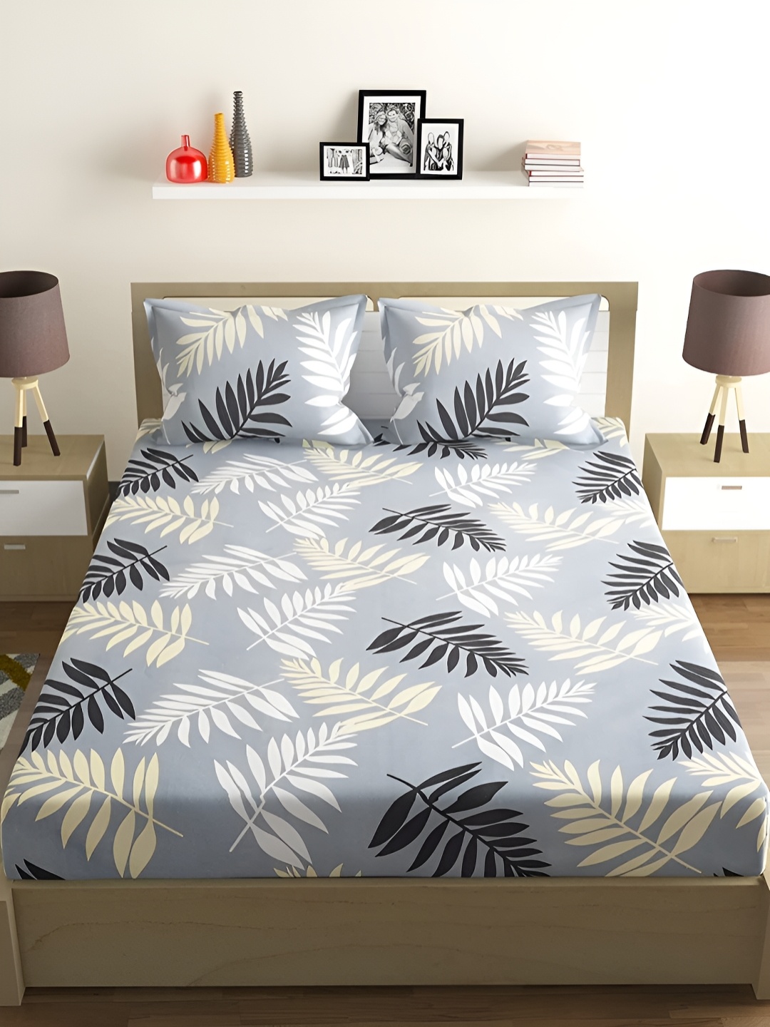 

DECOR VATIKA Grey & Black 144 TC Queen Bedsheet with 2 Pillow Covers