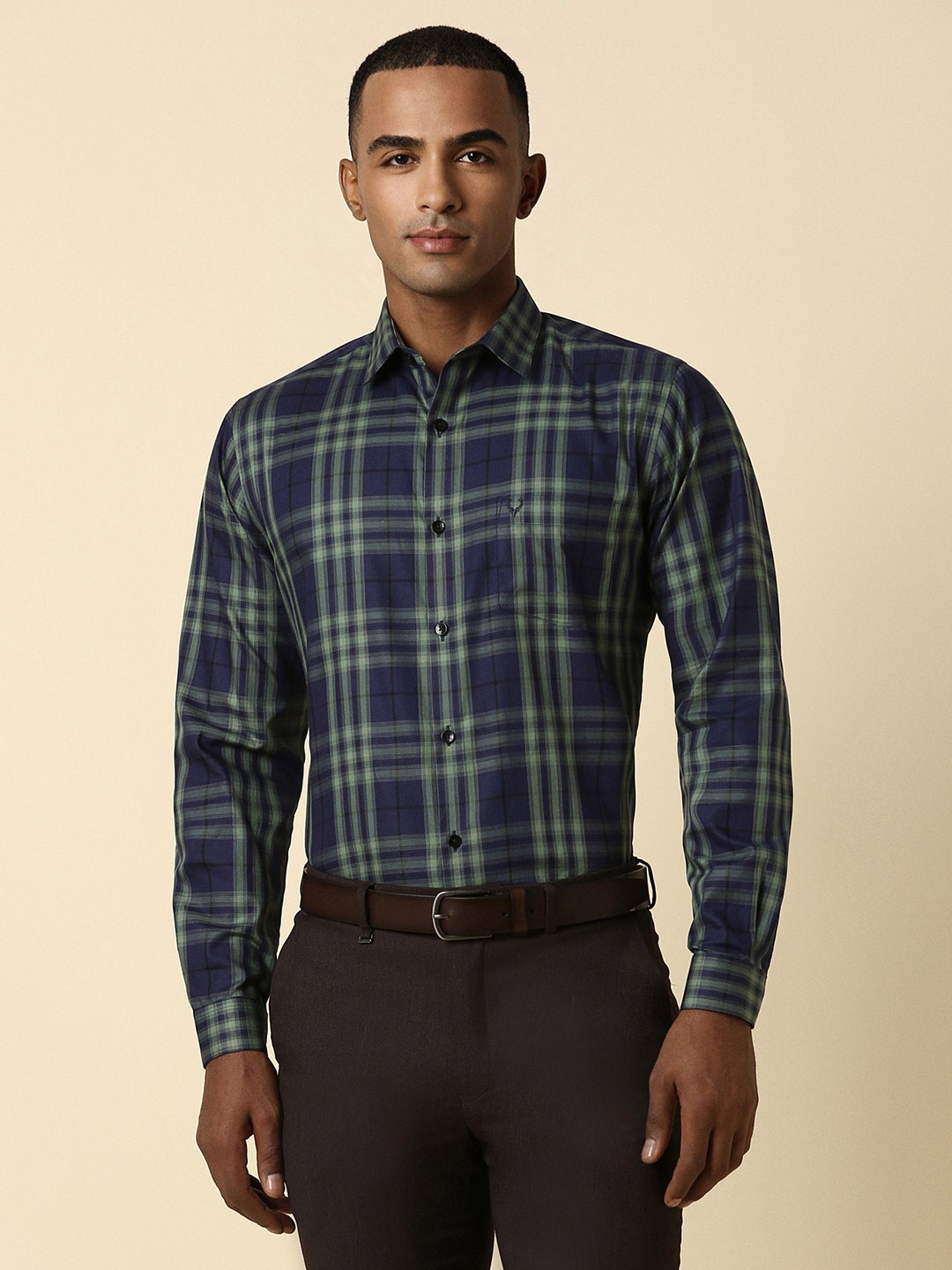 

Allen Solly Men Navy Blue Slim Fit Checked Formal Shirt