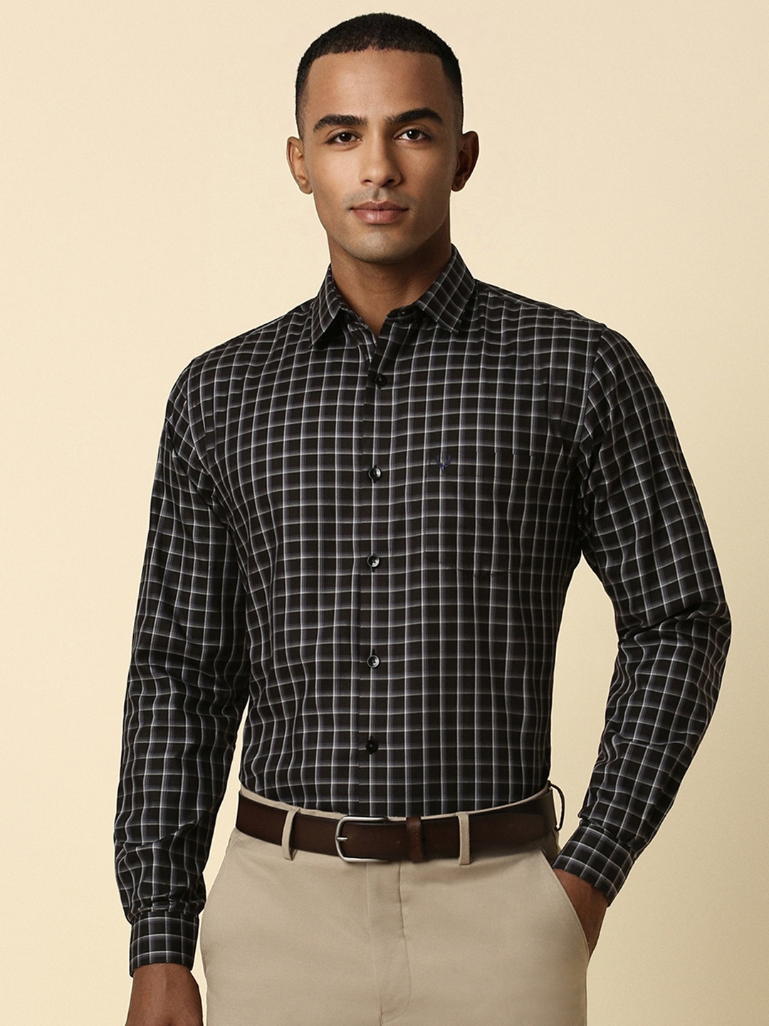 

Allen Solly Men Black Slim Fit Checked Formal Shirt