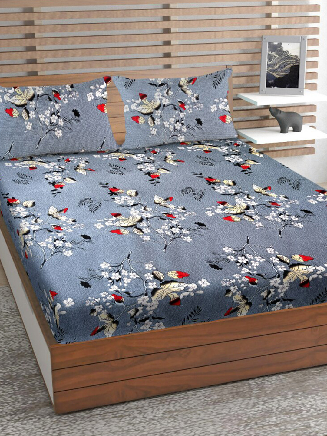 

Urban Magic Grey Red Floral 160TC Queen Bedsheet With 2 Pillow Covers