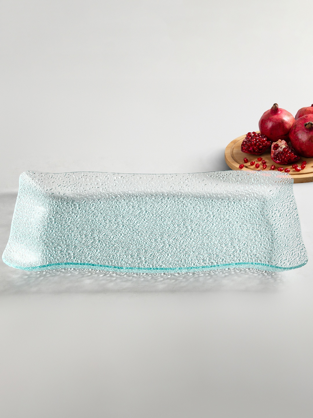 

Red Butler Transparent Glass Frosted Texture Serving Platter