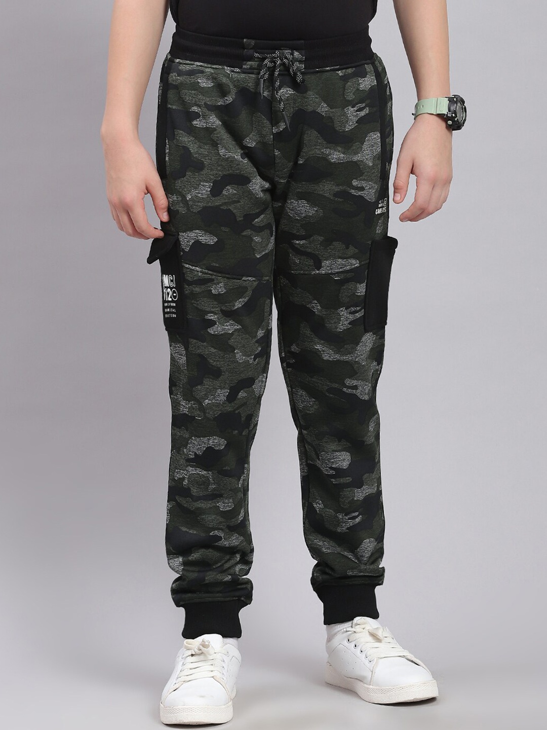 

Monte Carlo Boys Camouflage Printed Mid-Rise Joggers, Olive