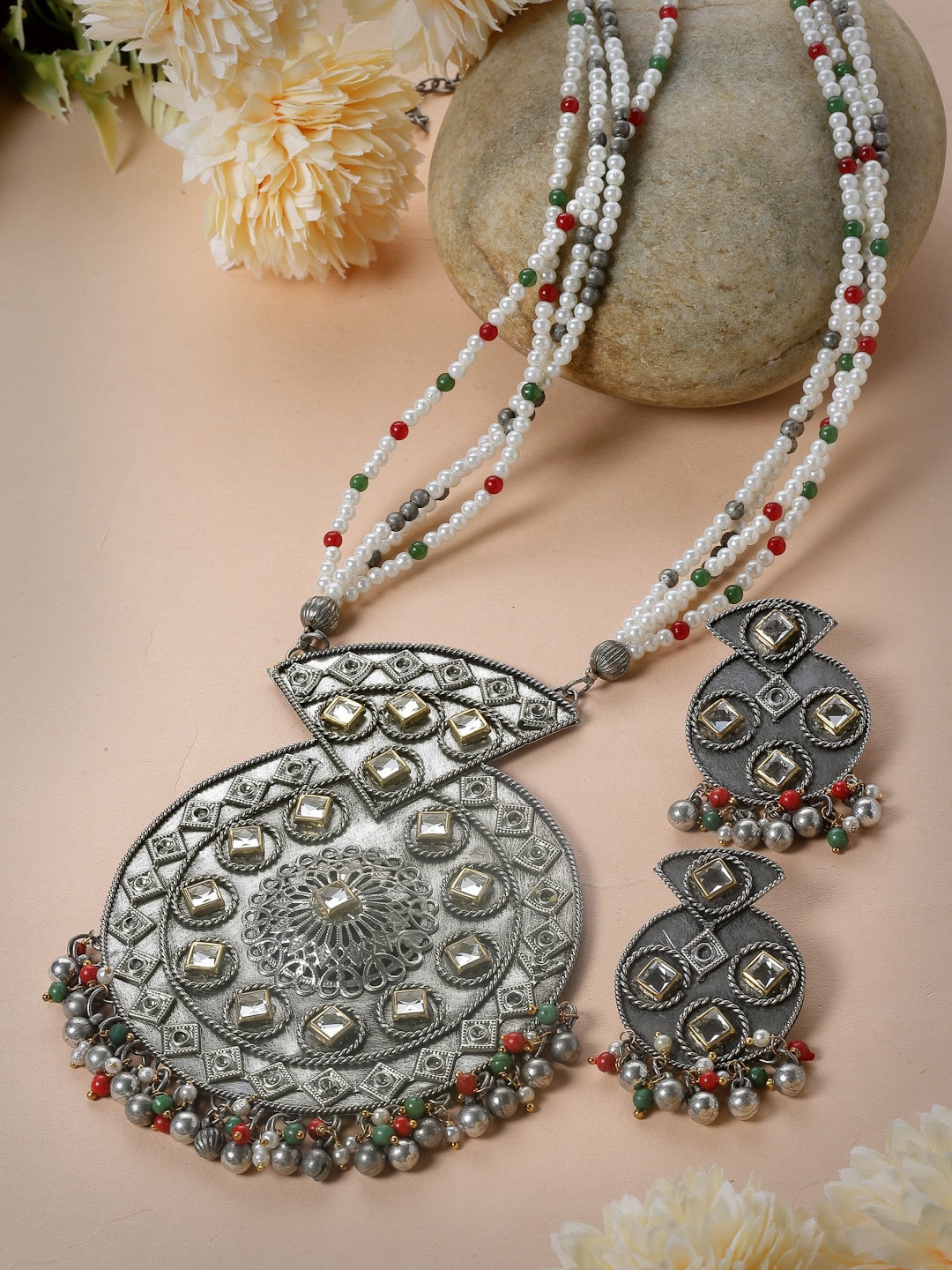 

Moedbuille Silver-Plated Kundan Studded & Beaded Tribal Designed Jewellery Set