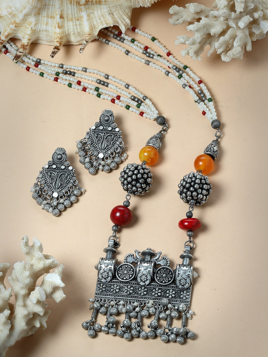 

Moedbuille Silver-Plated Beaded Moedbuille Tribal Designed Layered Necklace & Earrings