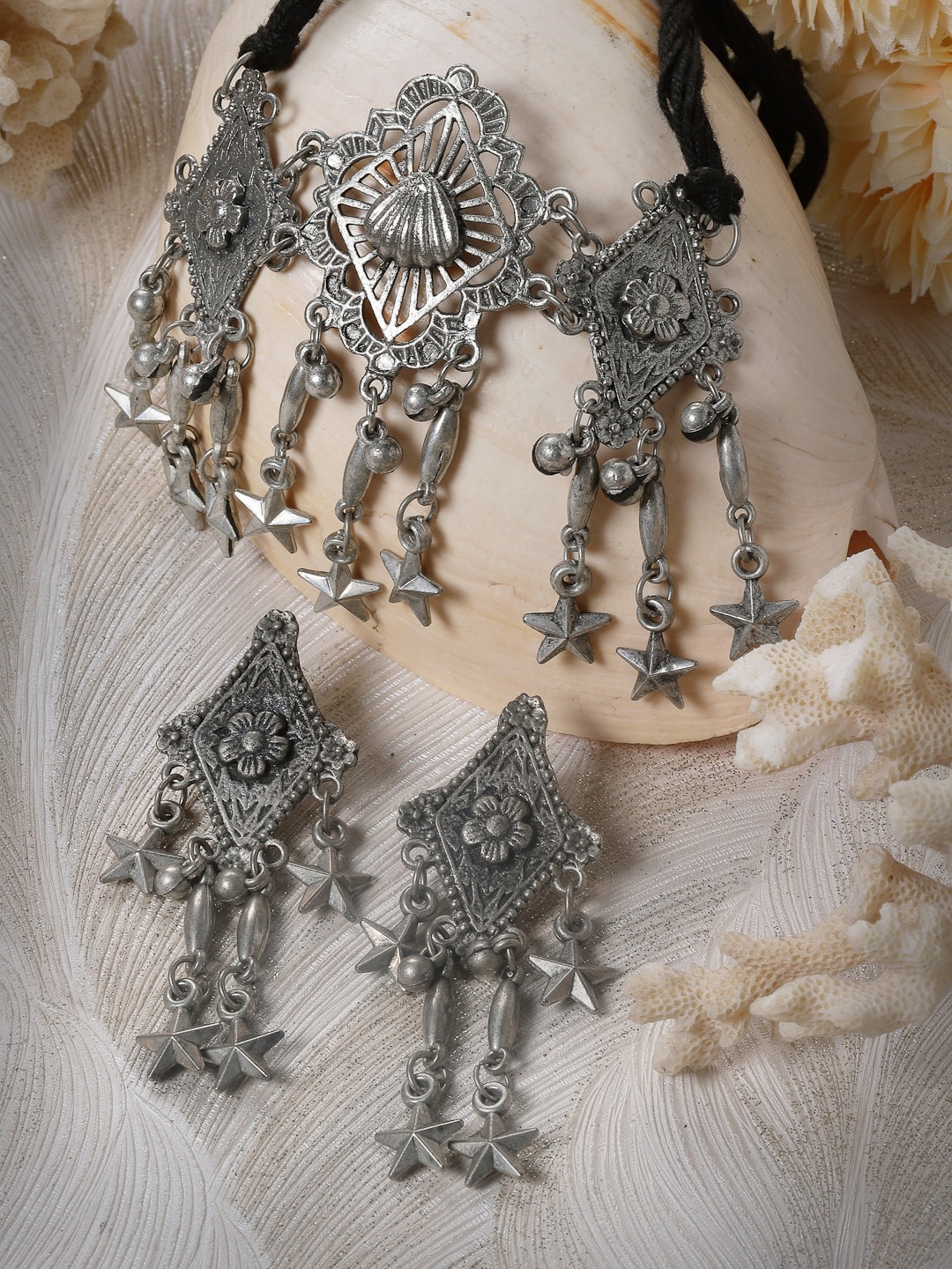 

Moedbuille Silver-Plated Oxidised Ghungroo Studded & Beaded Jewellery Set