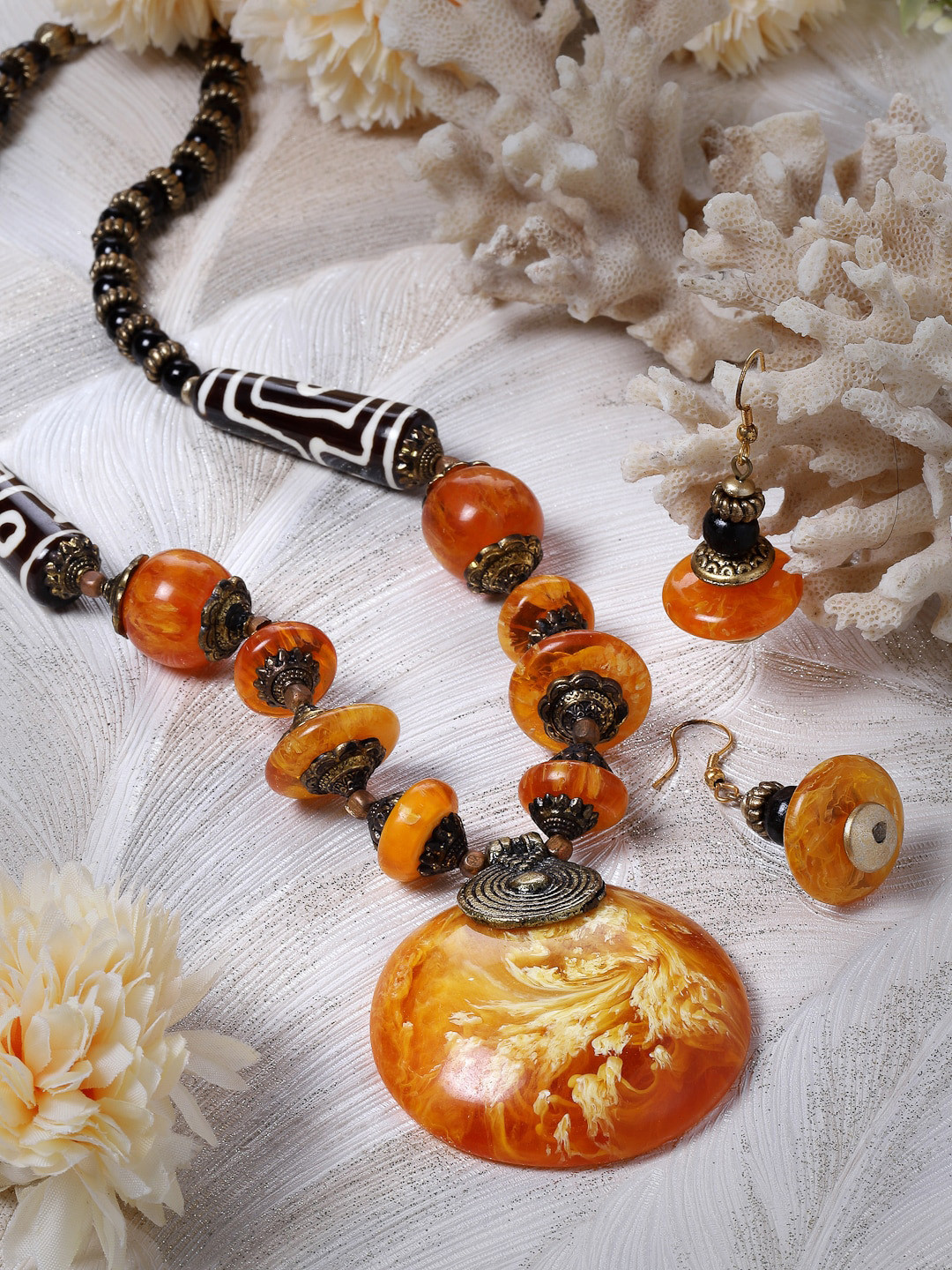 

Moedbuille Gold-Plated Enamel Work Jewellery Set