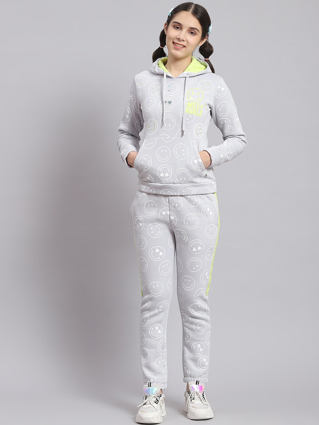 

Monte Carlo Girls Printed Sweatshirts With Trousers, Grey