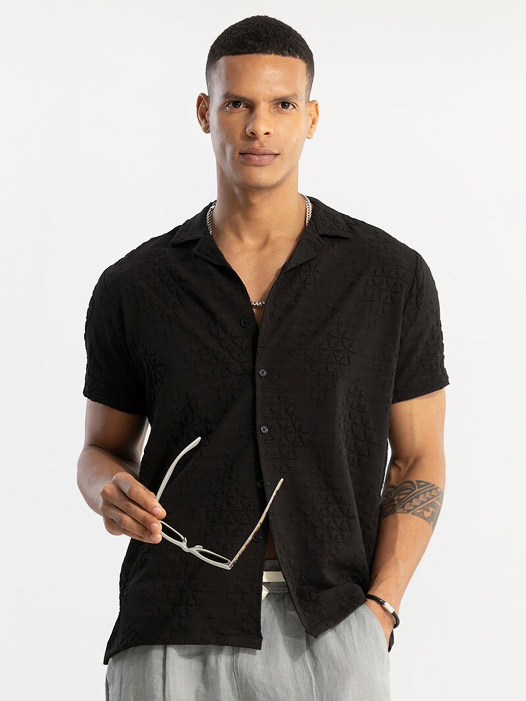 

Snitch Black Classic Self Design Cuban Collar Casual Shirt