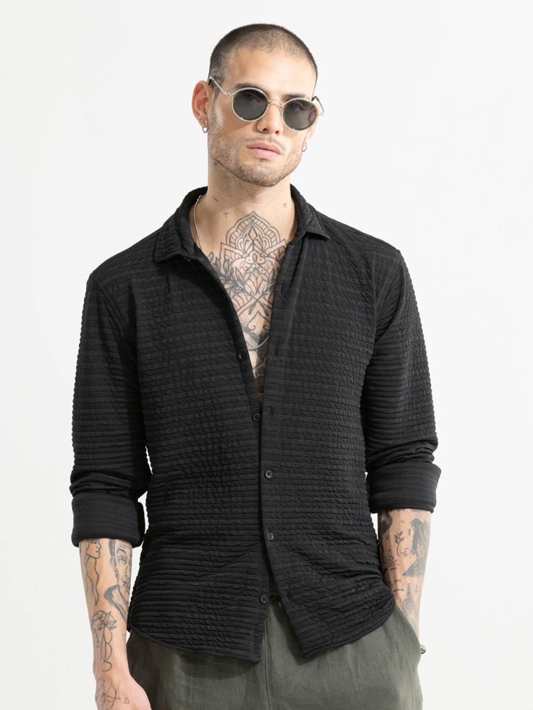 

Snitch Black Classic Slim Fit Horizontal Striped Casual Shirt