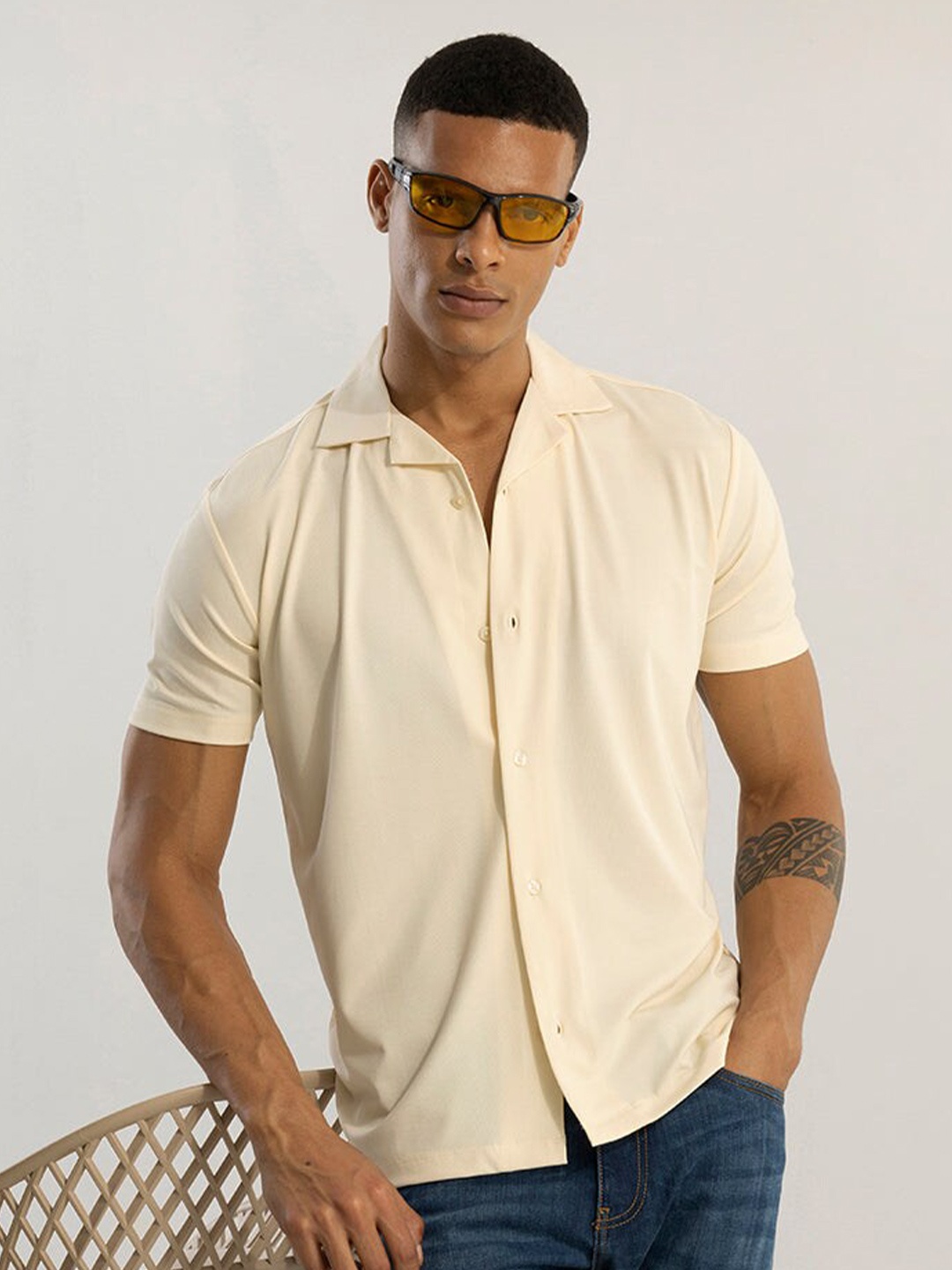

Snitch Cream-Coloured Classic Slim Fit Cuban Collar Casual Shirt