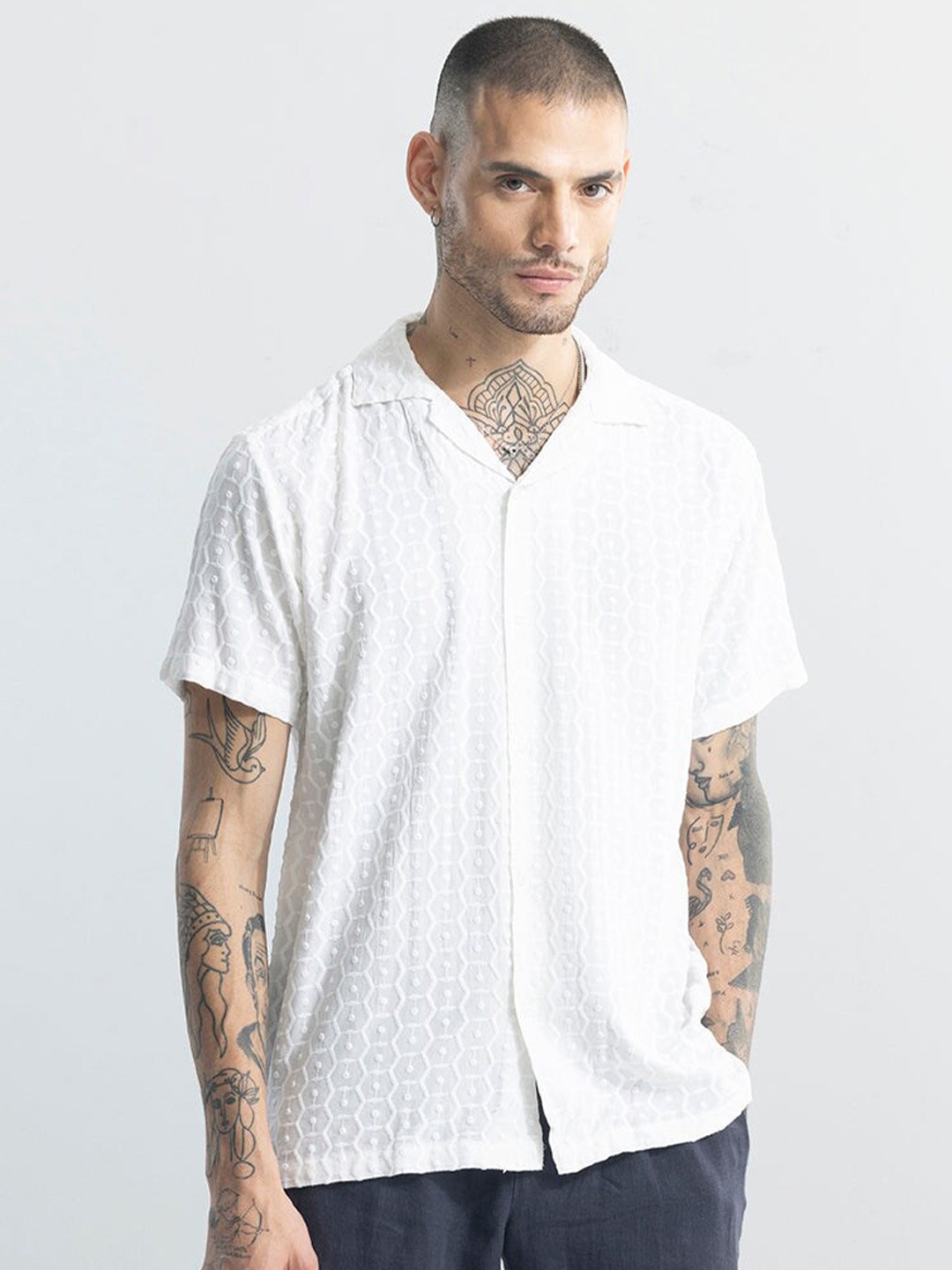 

Snitch White Classic Casual Embroidered Oversized Shirt