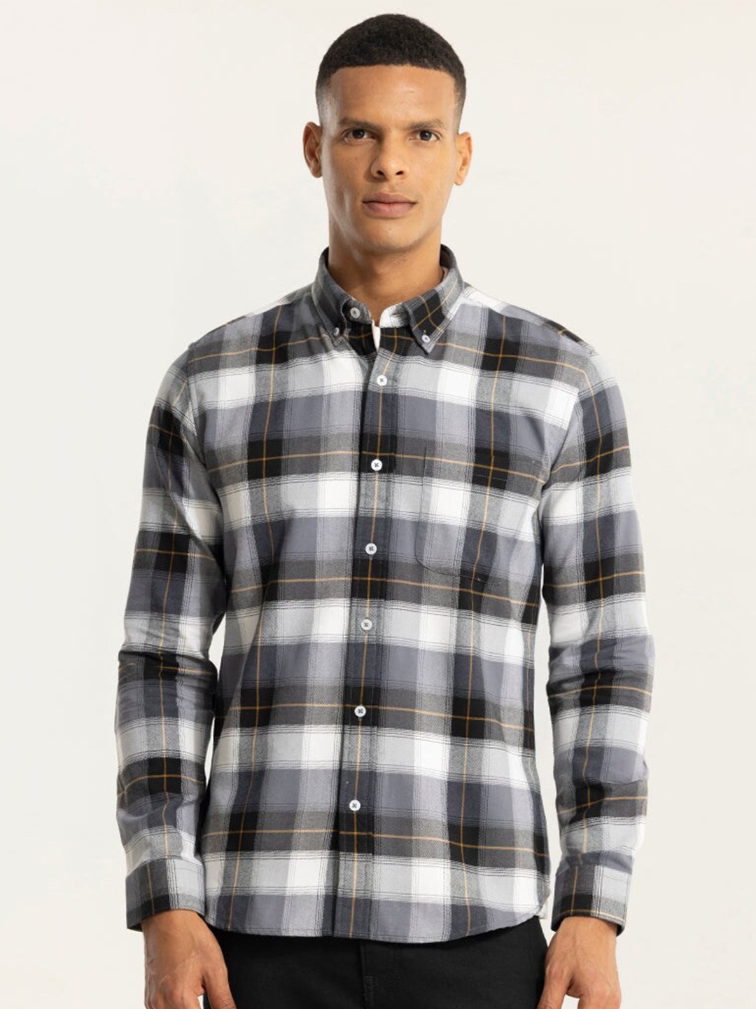 

Snitch Grey & White Tartan Checks Classic Slim Fit Cotton Casual Shirt