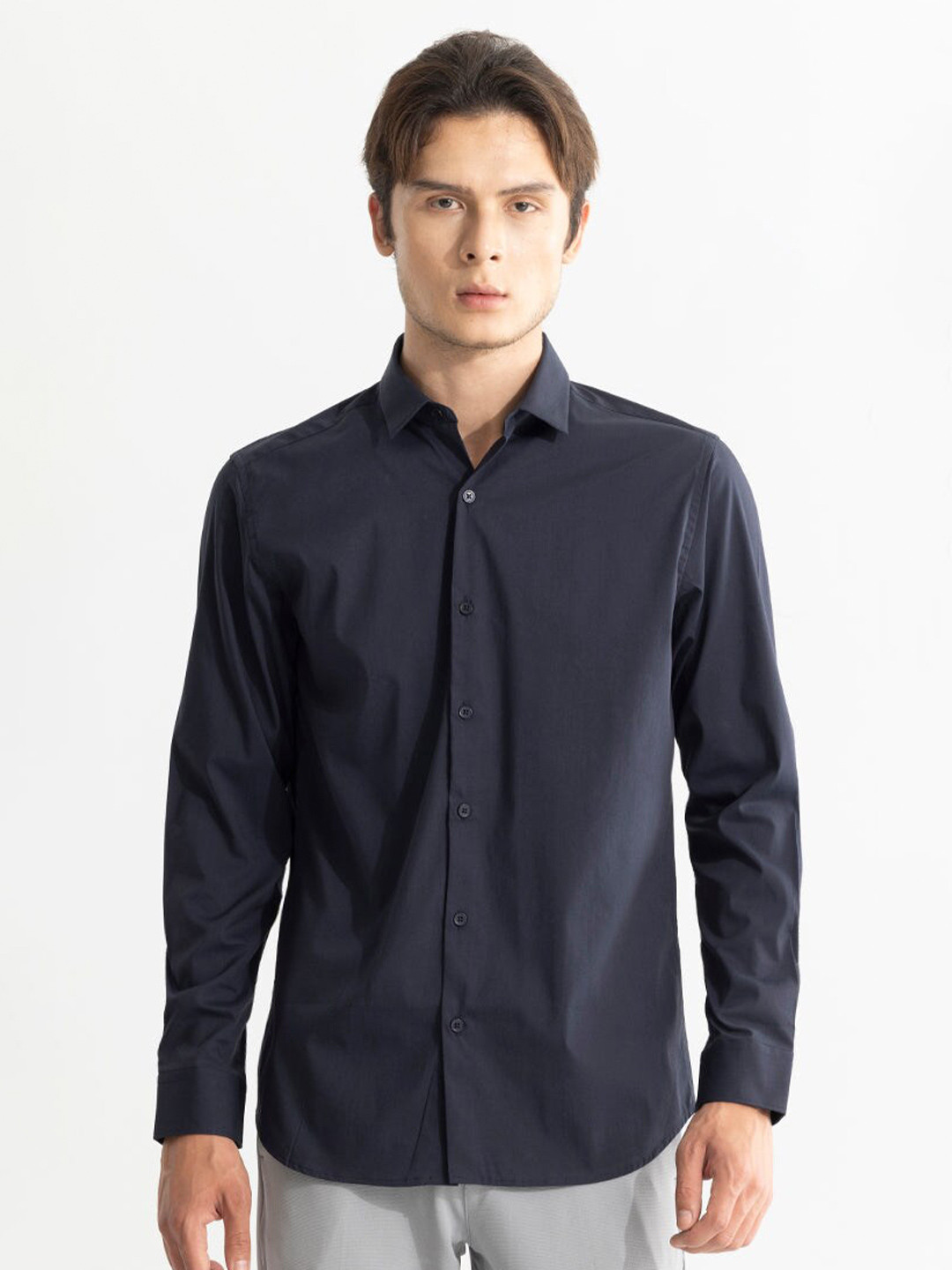 

Snitch Navy Blue Classic Slim Fit Pure Cotton Casual Shirt