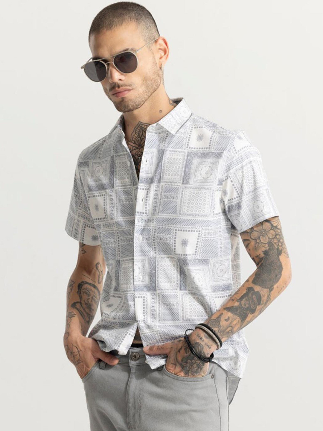 

Snitch Grey Classic Slim Fit Ethnic Motifs Printed Casual Shirt