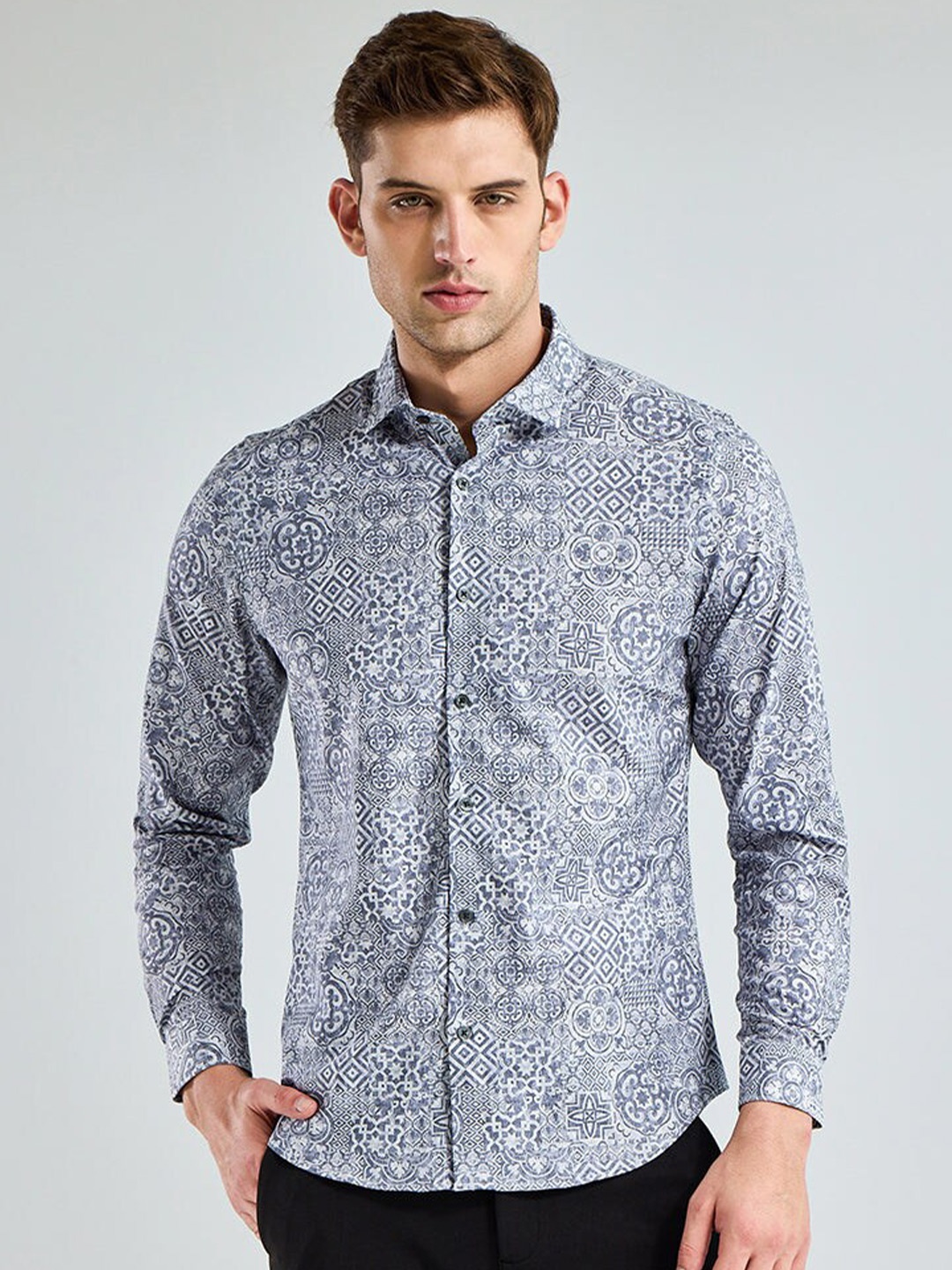 

Snitch Blue Classic Slim Fit Ethnic Motifs Printed Casual Shirt