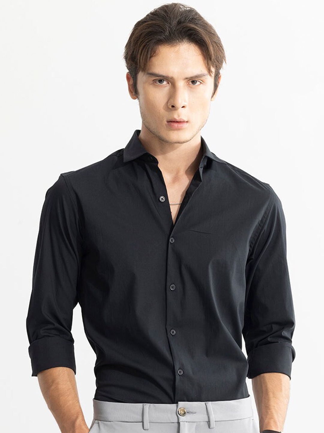 

Snitch Black Classic Slim Fit Pure Cotton Casual Shirt