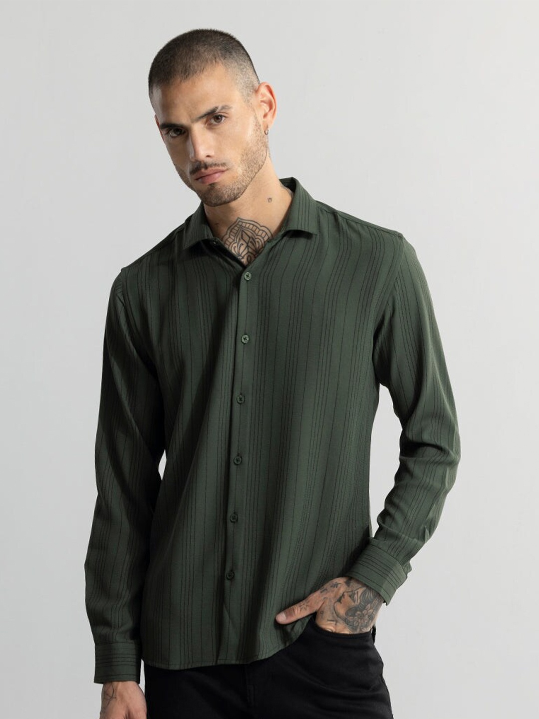 

Snitch Green Classic Slim Fit Striped Casual Shirt