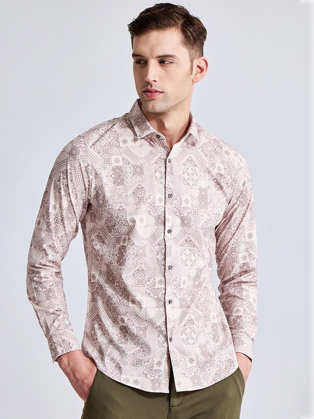 

Snitch Brown Ethnic Motifs Printed Classic Slim Fit Cotton Casual Shirt