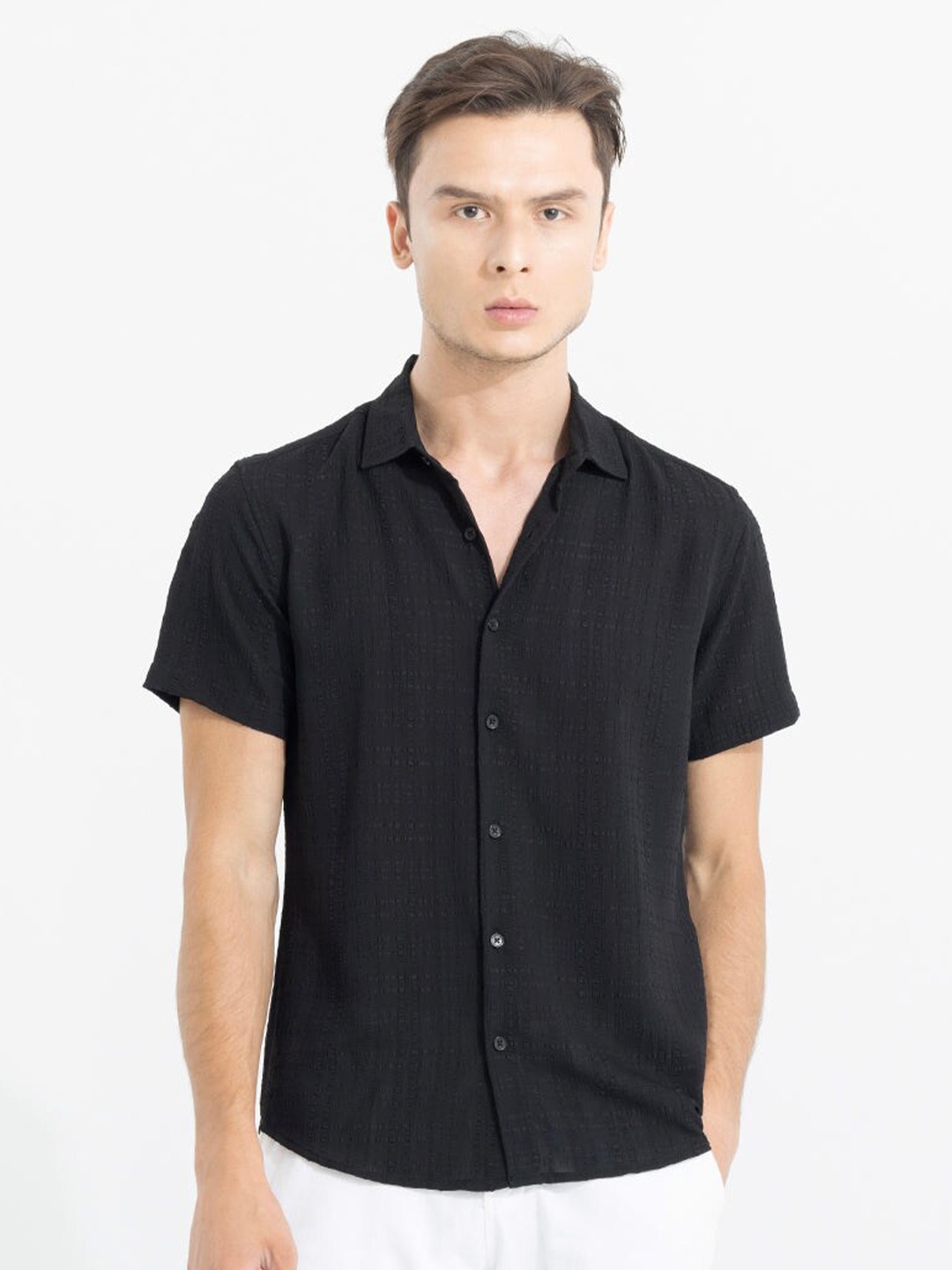 

Snitch Black Classic Slim Fit Self Design Casual Shirt
