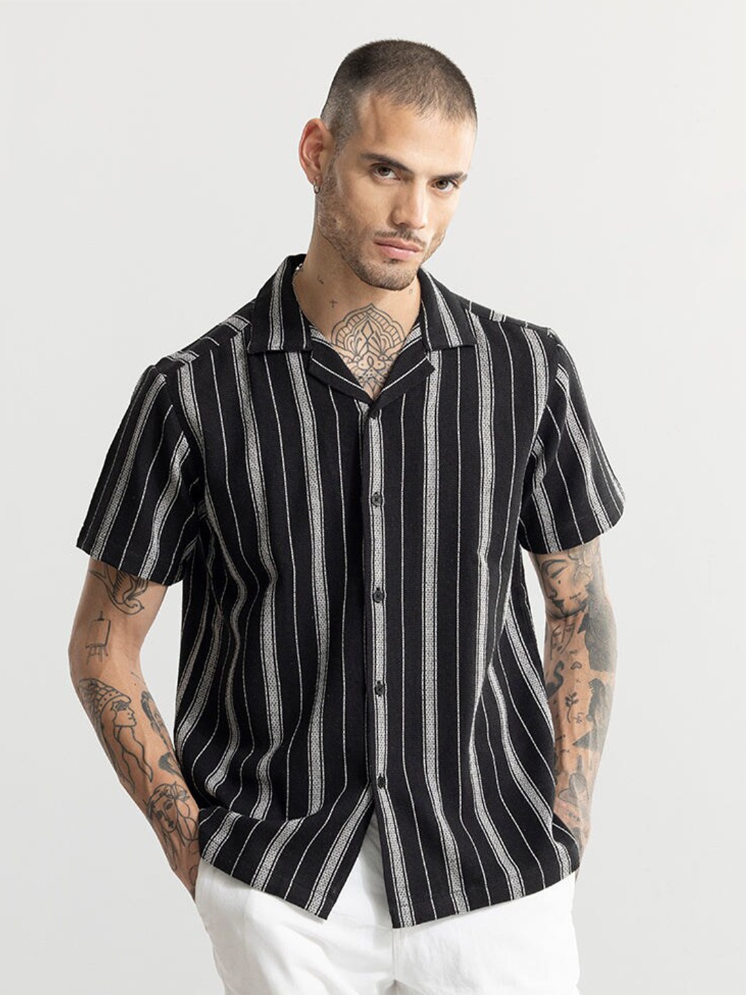 

Snitch Black Classic Horizontal Stripes Boxy Pure Cotton Casual Shirt