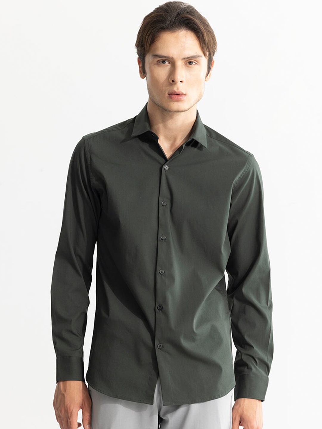 

Snitch Men Classic Slim Fit Spread Collar Pure Cotton Casual Shirt, Green