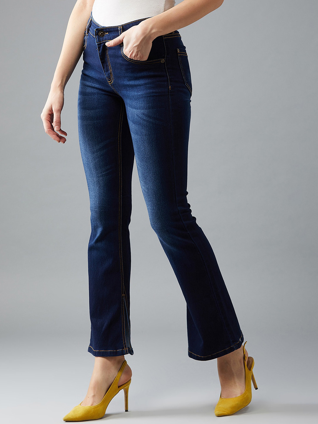 

DOLCE CRUDO Women Blue Bootcut Stretchable Jeans