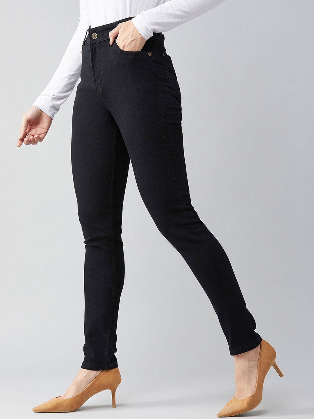 

DOLCE CRUDO Women Black Slim Fit High-Rise Stretchable Jeans