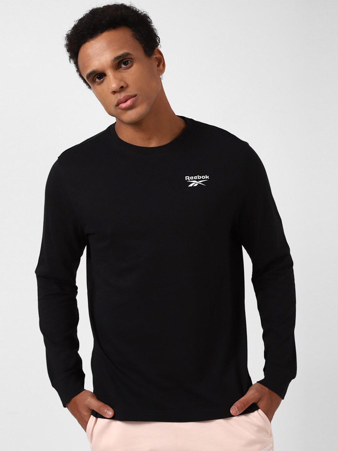 

Reebok Ri Left Chest Ls Slim-Fit Pure Cotton T-Shirt, Black