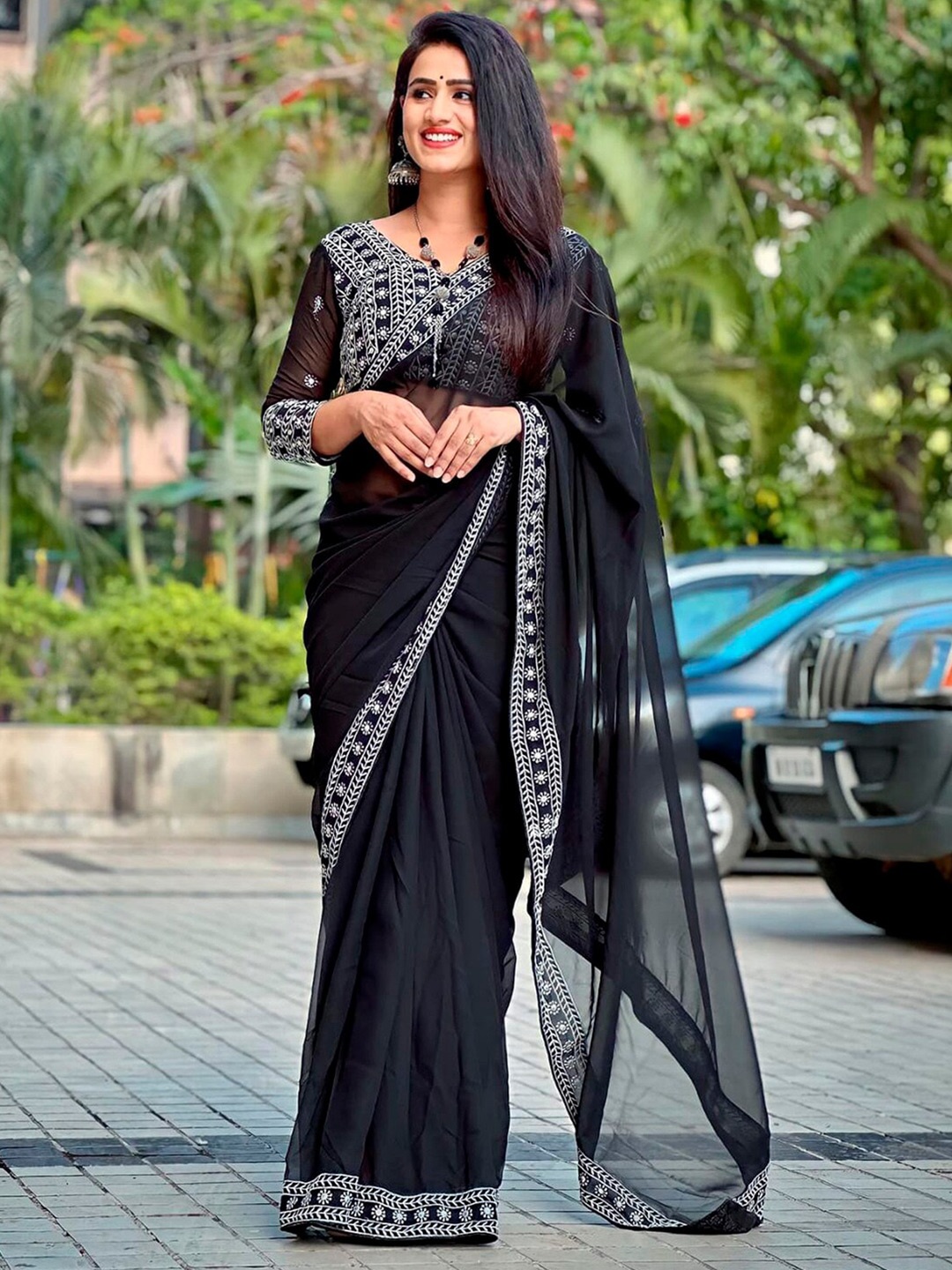 

Sangria Embroidered Pure Georgette Saree, Black