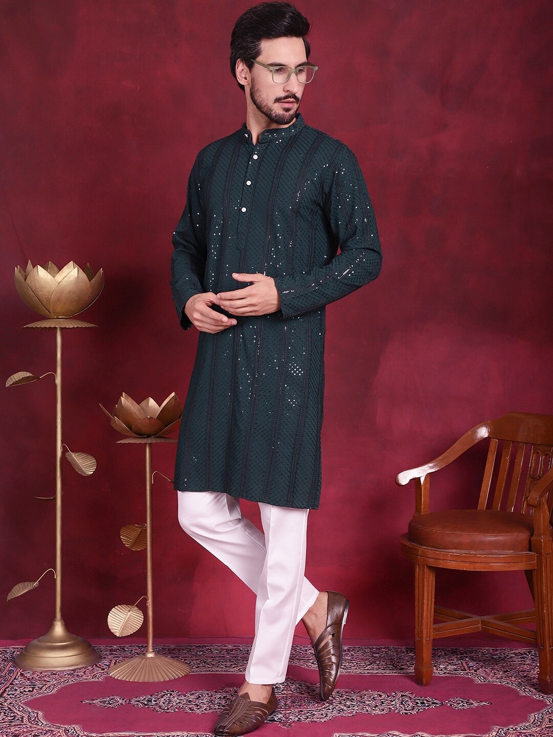 

Jompers Geometric Chikankari Embroidered Band Collar Collar Long Sleeve Sequins Kurta Set, Olive