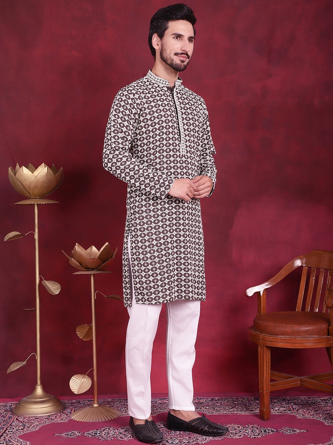 

Jompers Ethnic Motifs Printed Mandarin Collar Long Sleeve Kurta With Pyjama, Brown