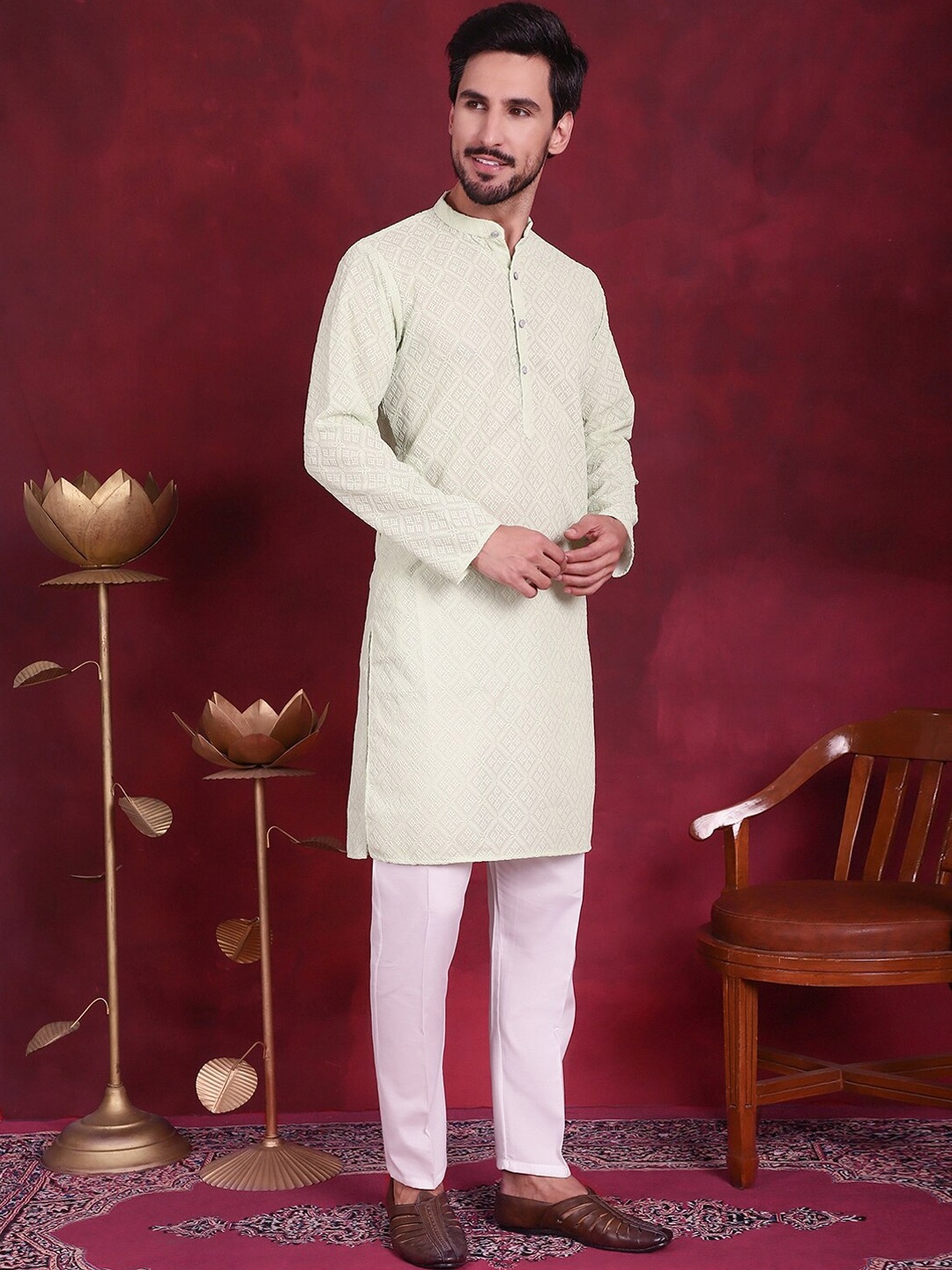 

Jompers Ethnic Motifs Chikankari Embroidered Mandarin Collar Long Sleeve Kurta Set, Green