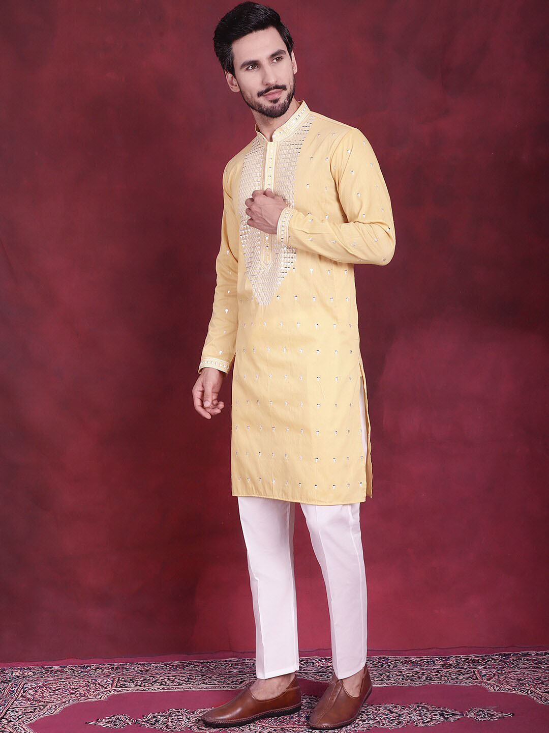 

Jompers Ethnic Motifs Embroidered Mandarin Collar Sequinned Straight Kurta with Trousers, Yellow