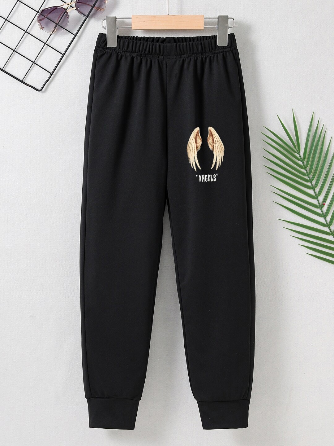 

StyleCast Boys Black Original Mid-Rise Graphic Printed Joggers