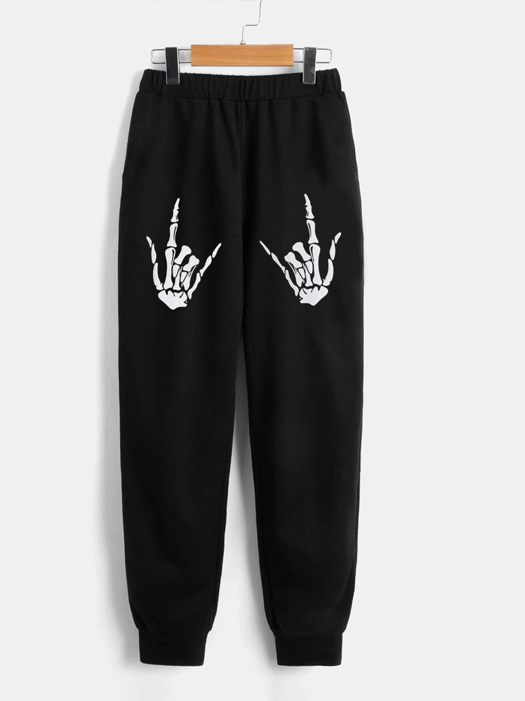 

StyleCast Boys Black Graphic Printed Mid Rise Joggers