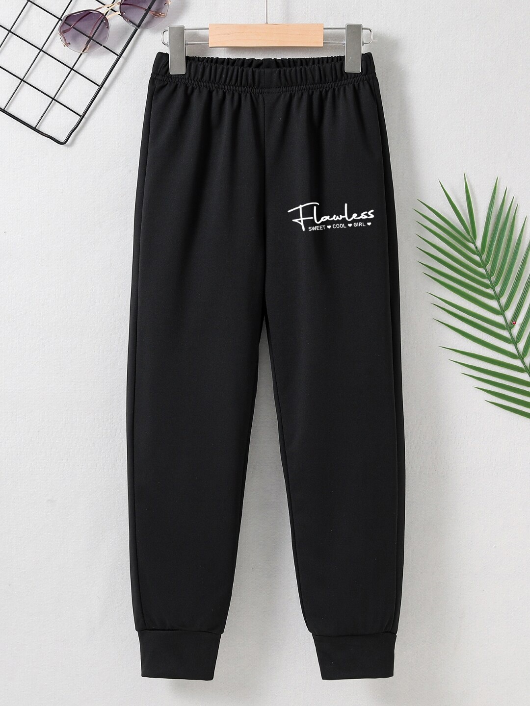 

StyleCast Black Boys Original Fit Mid-Rise Typography Printed Joggers