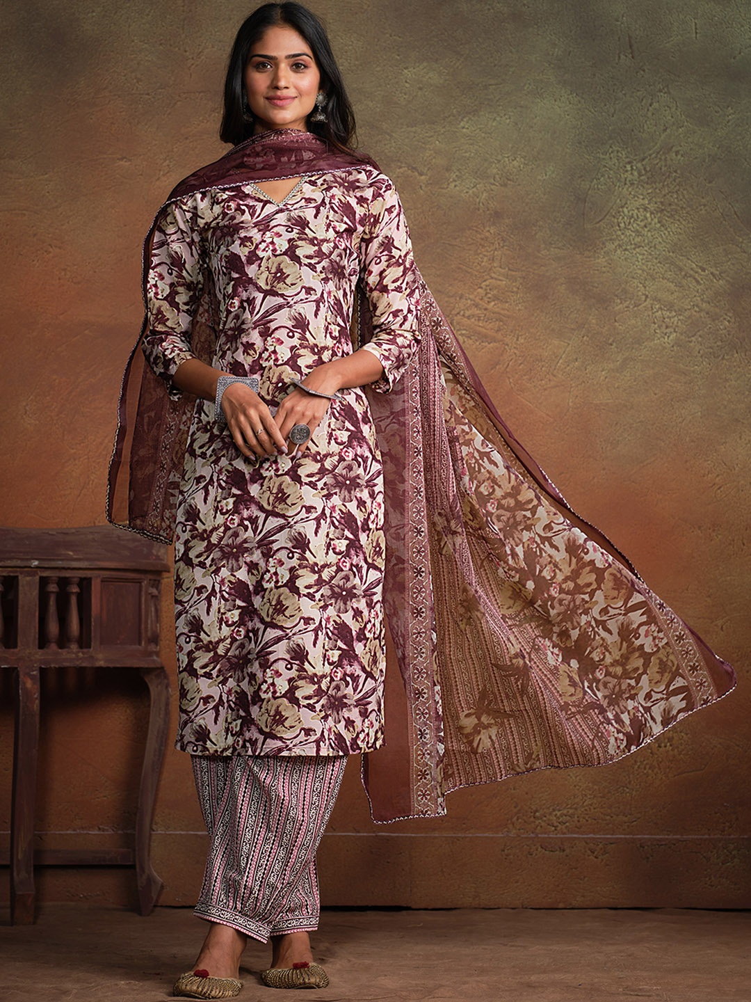 

Sangria Floral Printed V-Neck Straight Kurta With Salwar & Dupatta, Burgundy