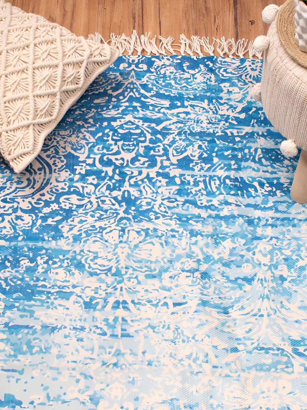 

HOMADORN Blue & White Printed No Shredding Dhurrie