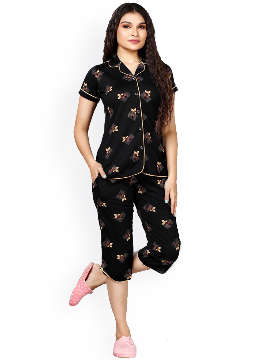 

Foxy Floral Printed Pure Cotton Night suit, Black