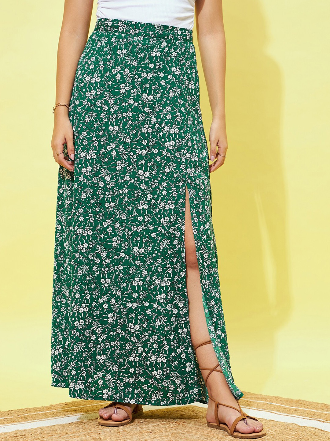 

Berrylush Floral Printed Side Slit A-Line Maxi Skirt, Green