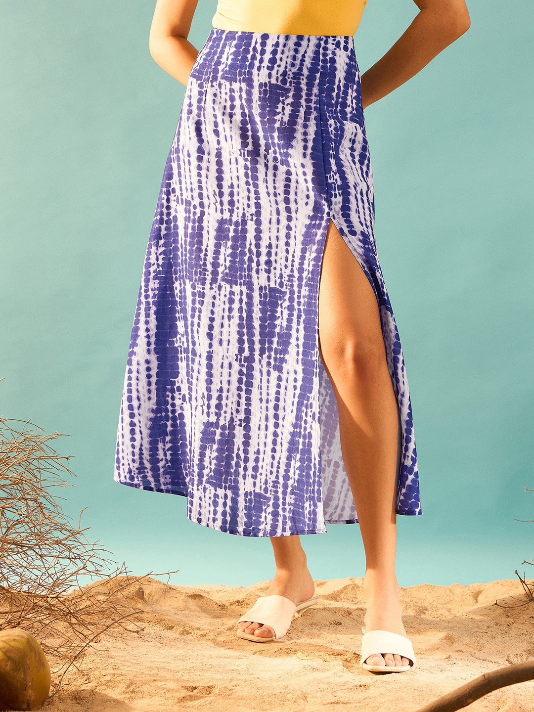

Berrylush Tie and Dye Printed Side Slit A-Line Midi Skirt, Blue