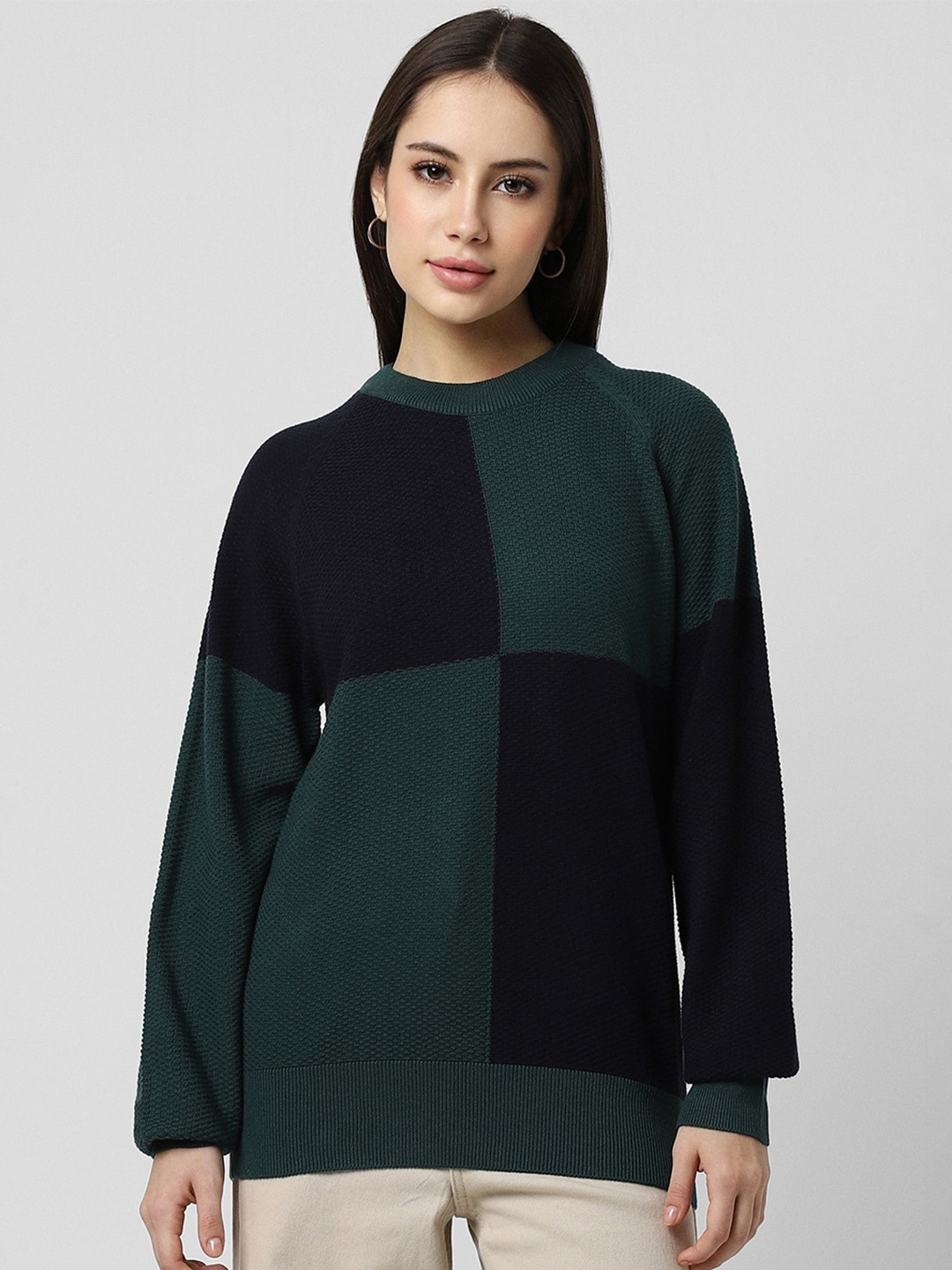 

Van Heusen Woman Colourblocked Pullover Sweater, Green