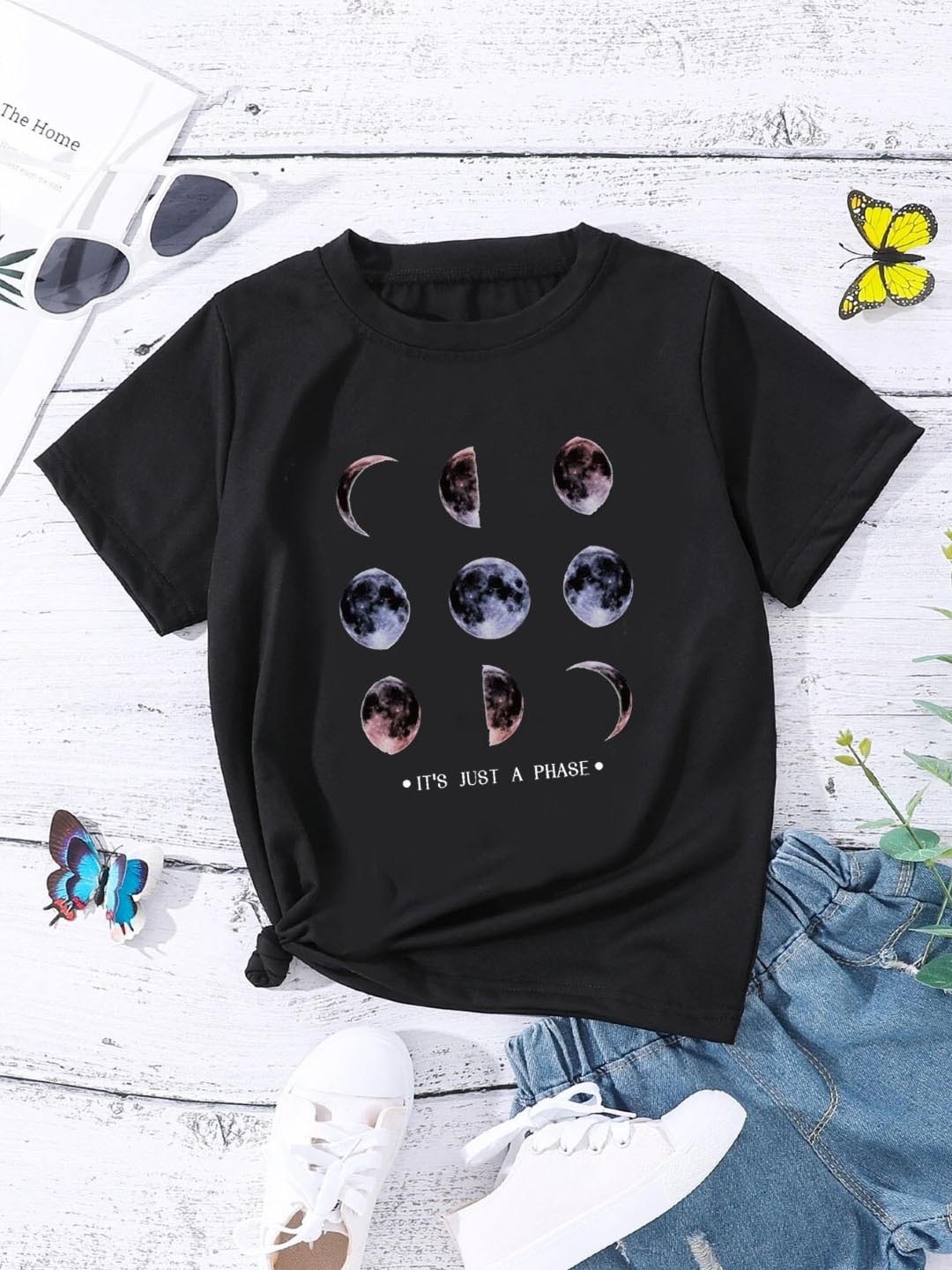 

StyleCast Girls Black Graphic Printed T-shirt