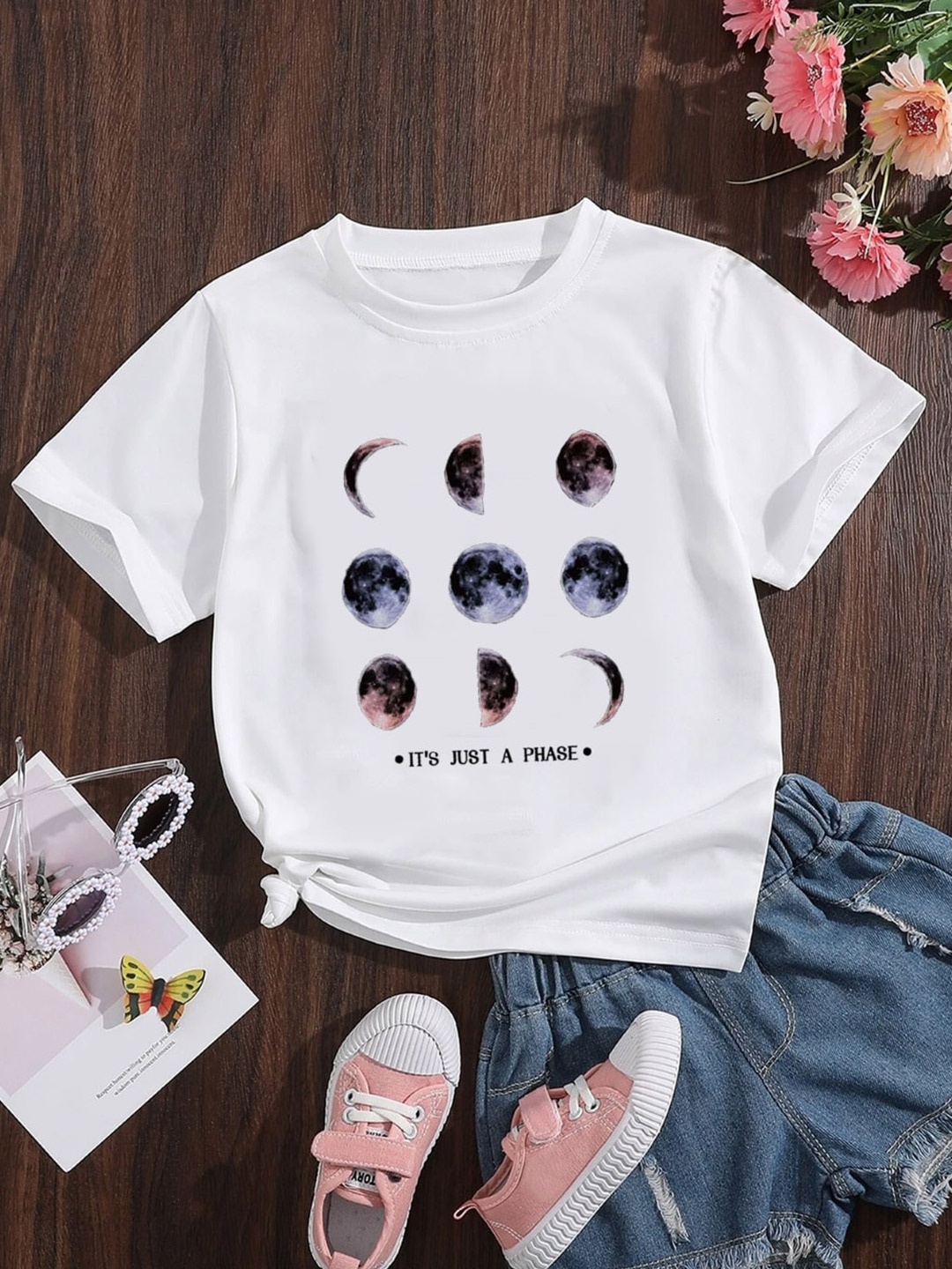 

StyleCast Girls White Graphic Printed T-shirt