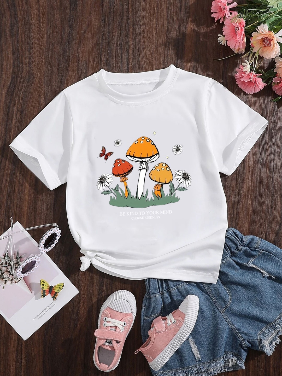 

StyleCast Girls White Graphic Printed T-shirt