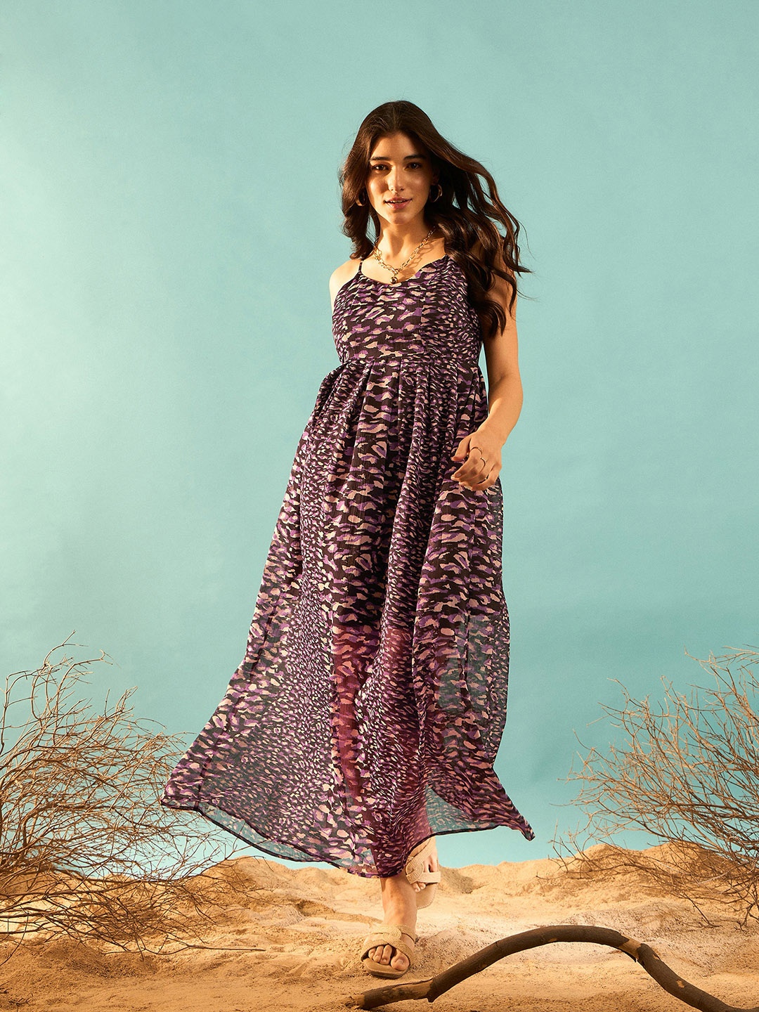 

Berrylush Black Animal Printed Shoulder Straps Maxi Dress
