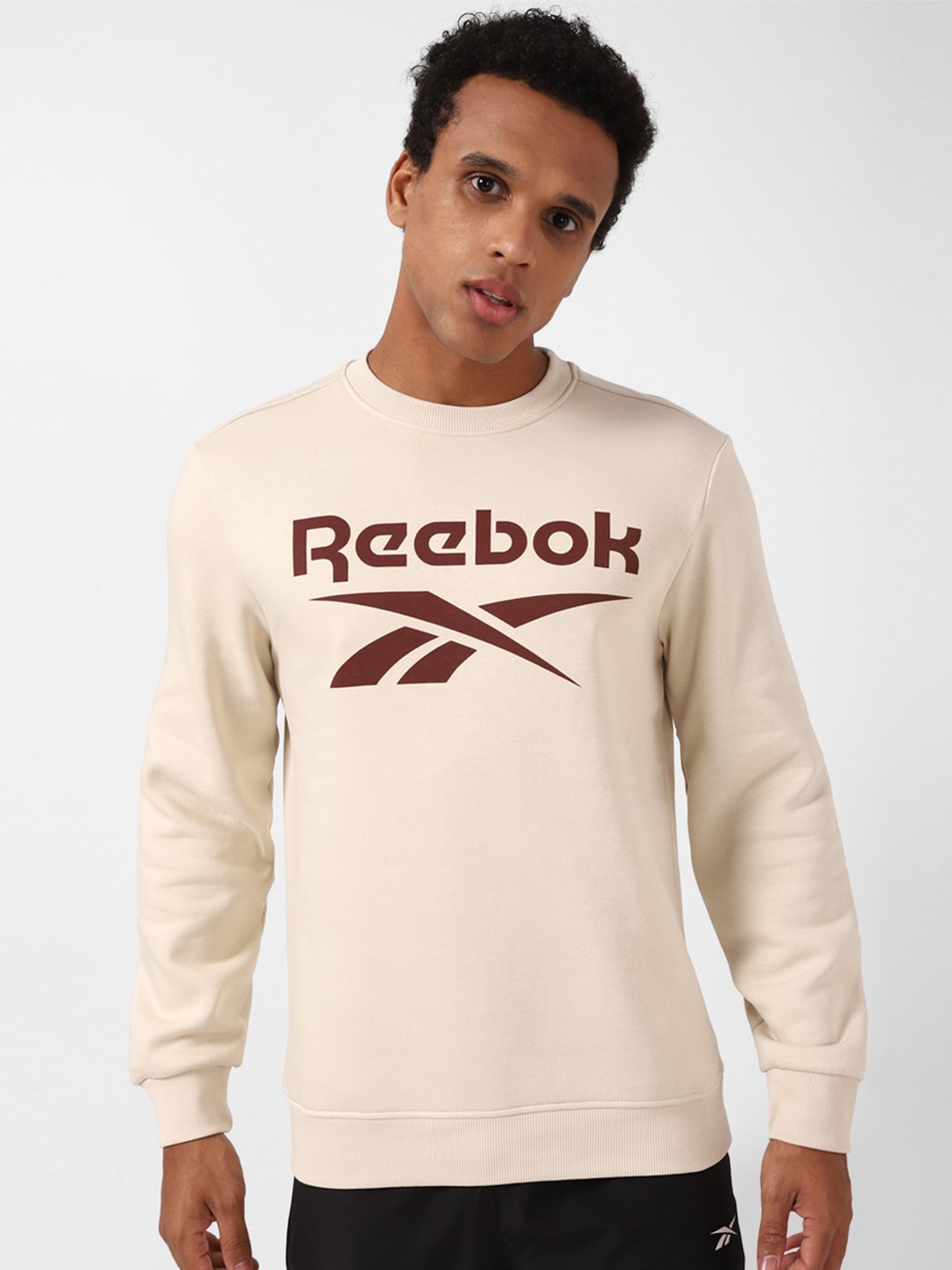 

Reebok Brand Logo Printed Ri Flc Big Logo Crew Neck Pullover Sweatshirt, Beige