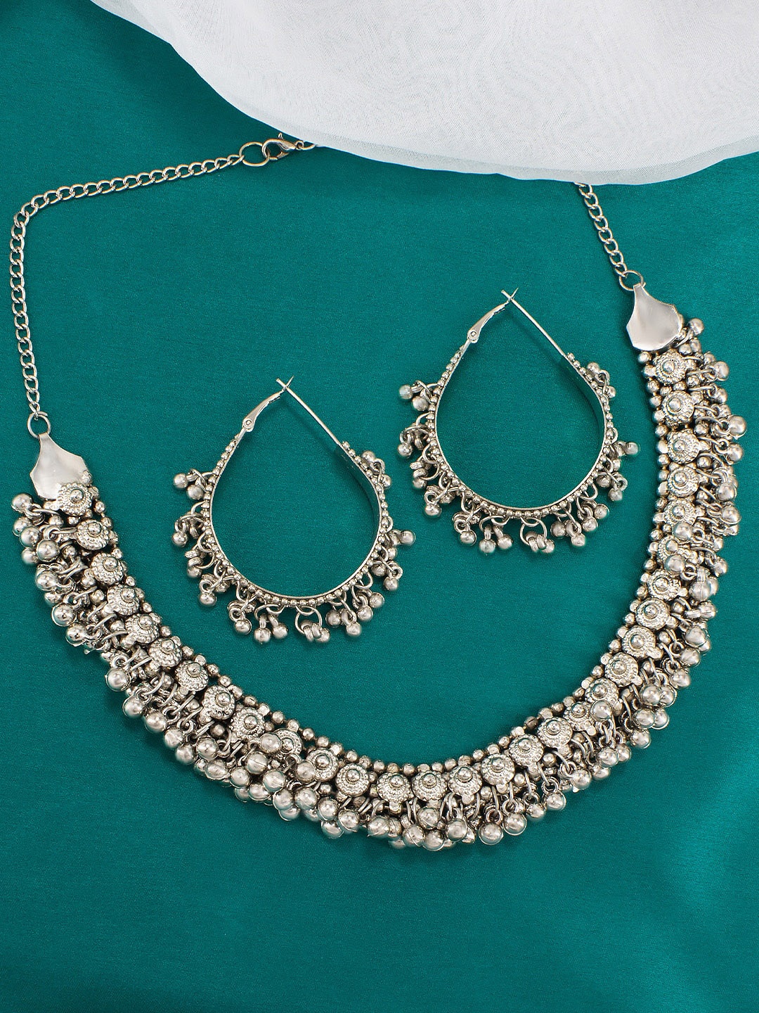 

PRIVIU Silver-Plated Beaded Oxidised Jewellery Set