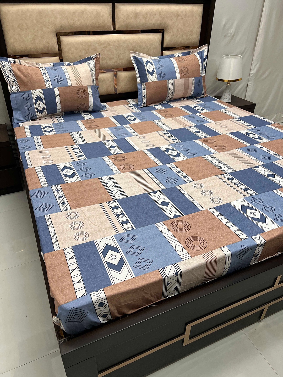 Pure Decor Gem Blue Printed Cotton Fitted 260 TC Super King Bedsheet with 2 Pillow Covers